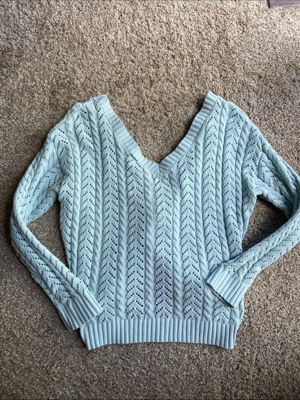 Women’s Light Blue Backless Twist-back V-Neck Pointelle Sweater